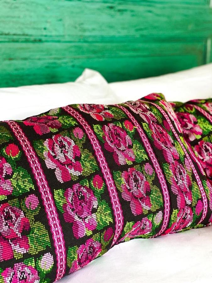 Barbara'S Boutique Hostel Antigua Екстер'єр фото