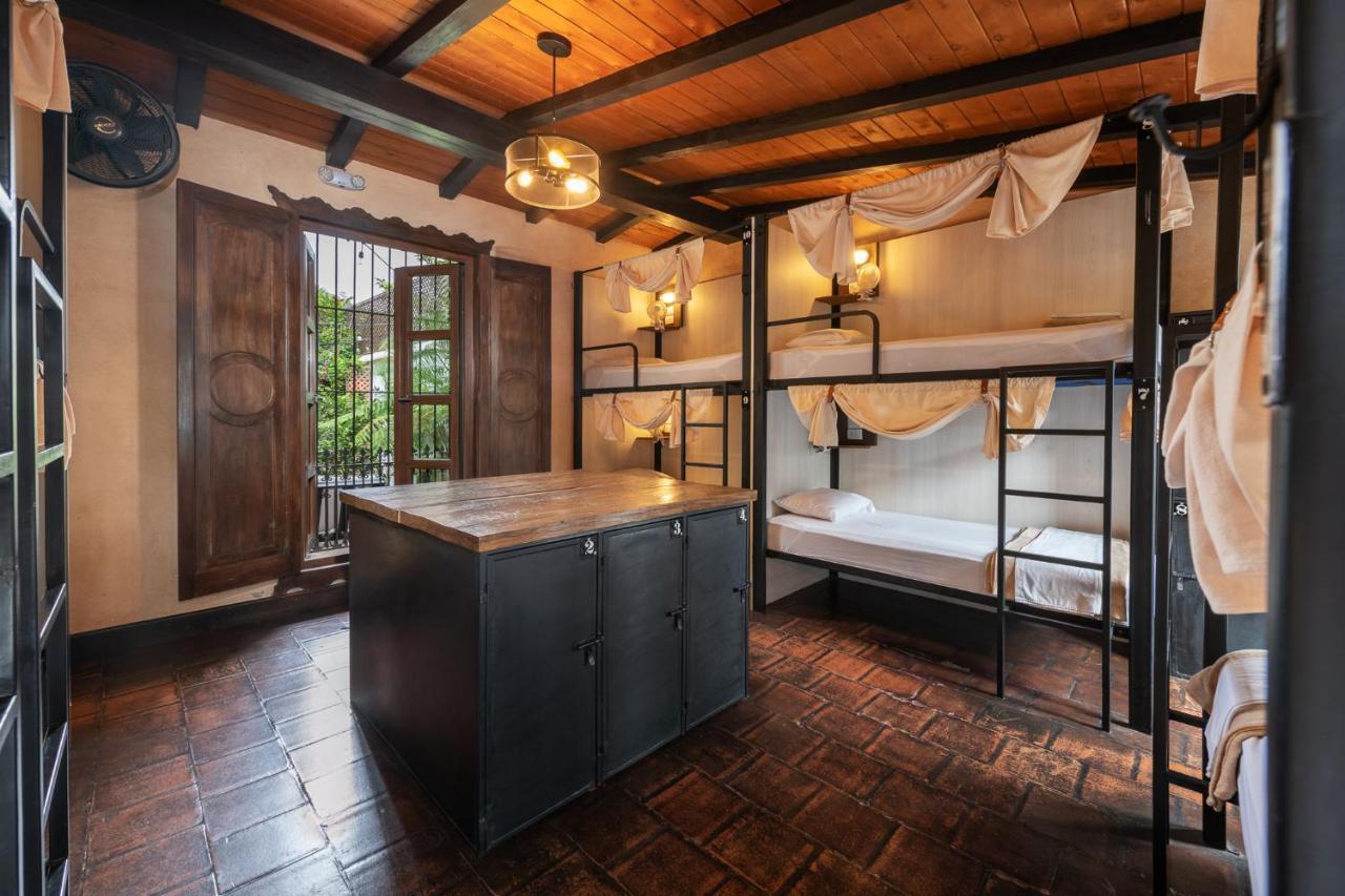Barbara'S Boutique Hostel Antigua Екстер'єр фото