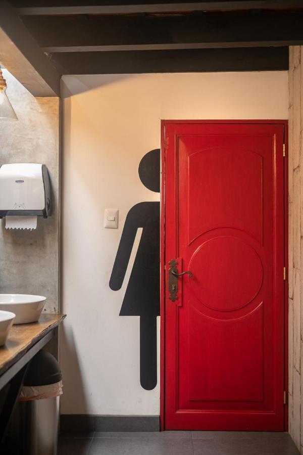 Barbara'S Boutique Hostel Antigua Екстер'єр фото