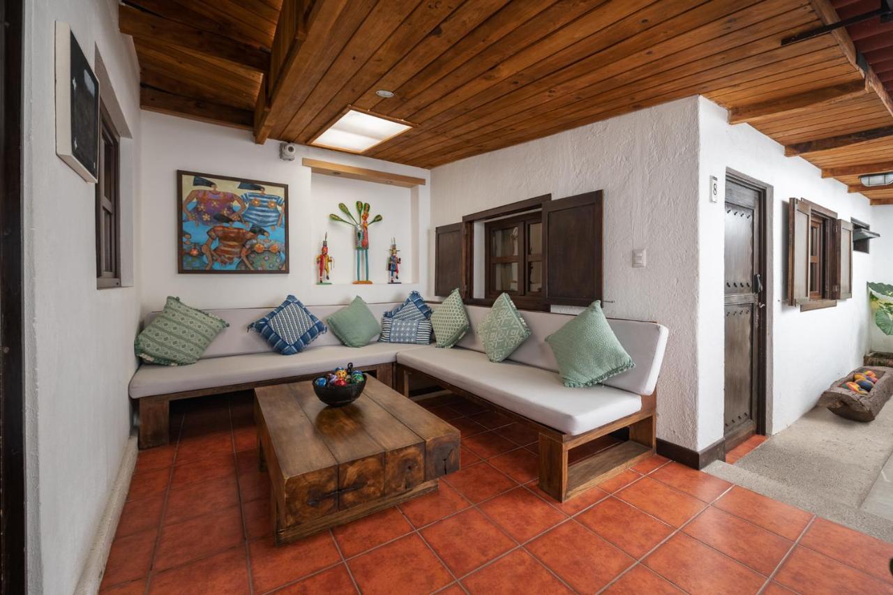 Barbara'S Boutique Hostel Antigua Екстер'єр фото